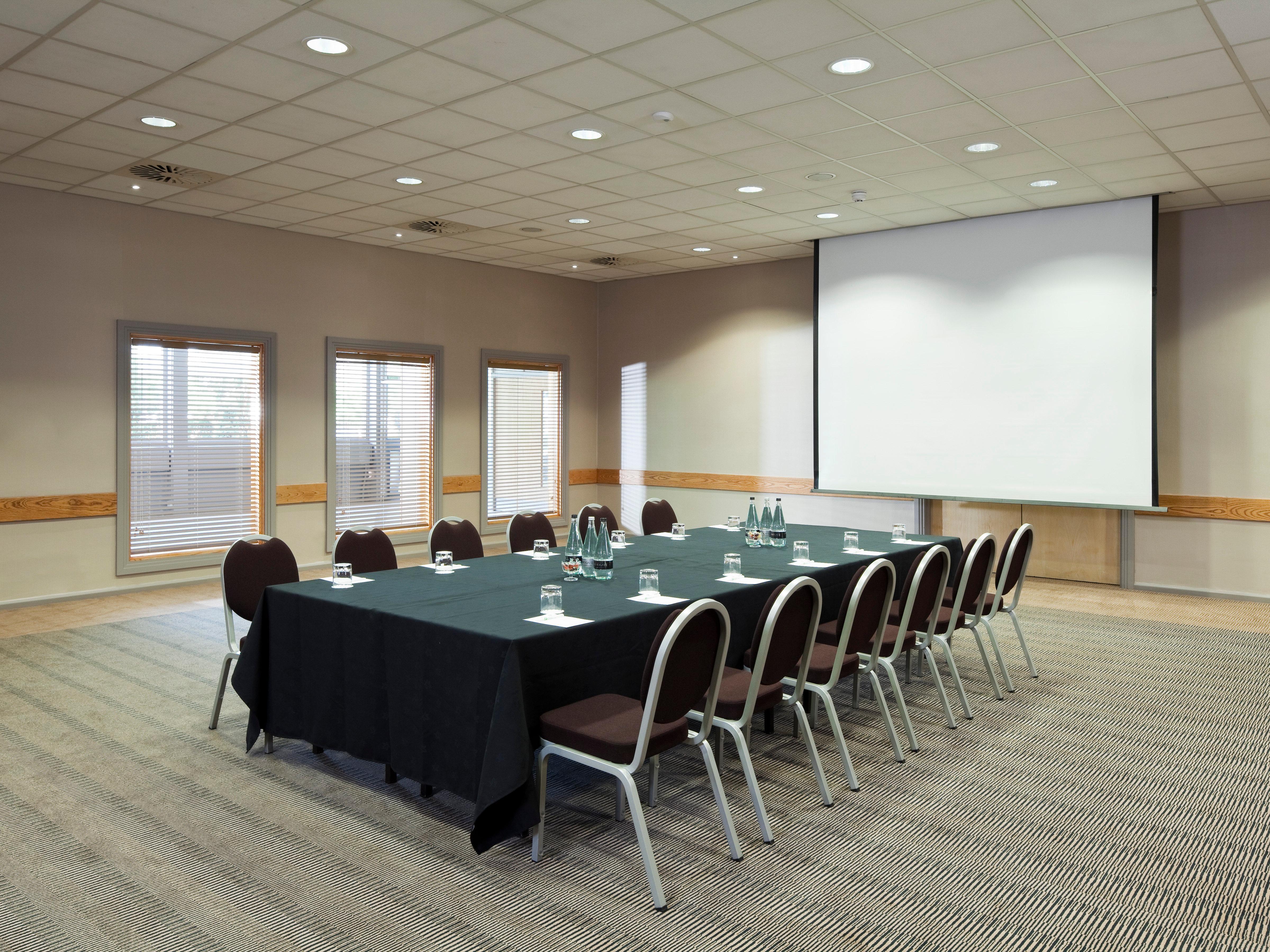 Holiday Inn Maidenhead Windsor, An Ihg Hotel Extérieur photo