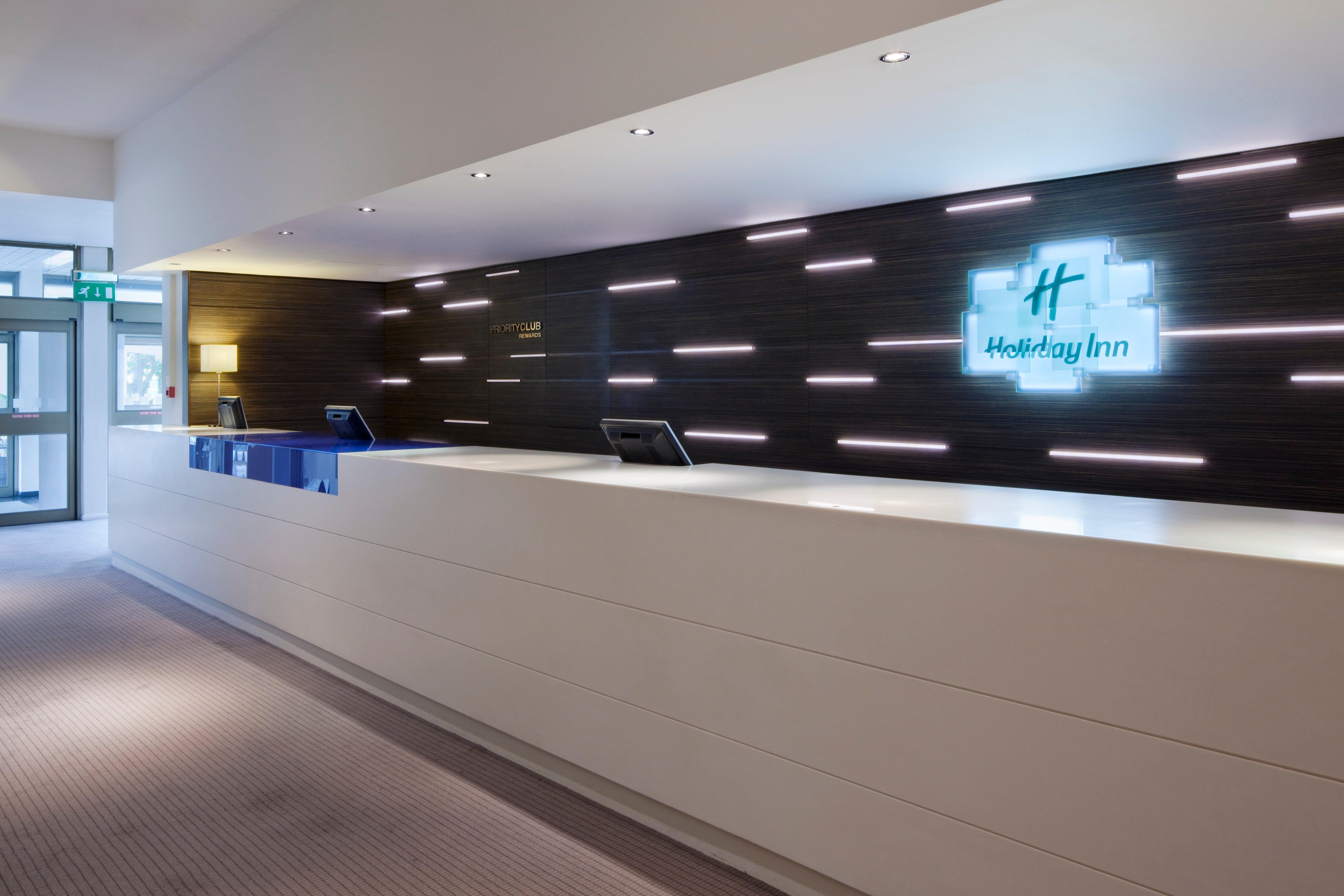 Holiday Inn Maidenhead Windsor, An Ihg Hotel Extérieur photo