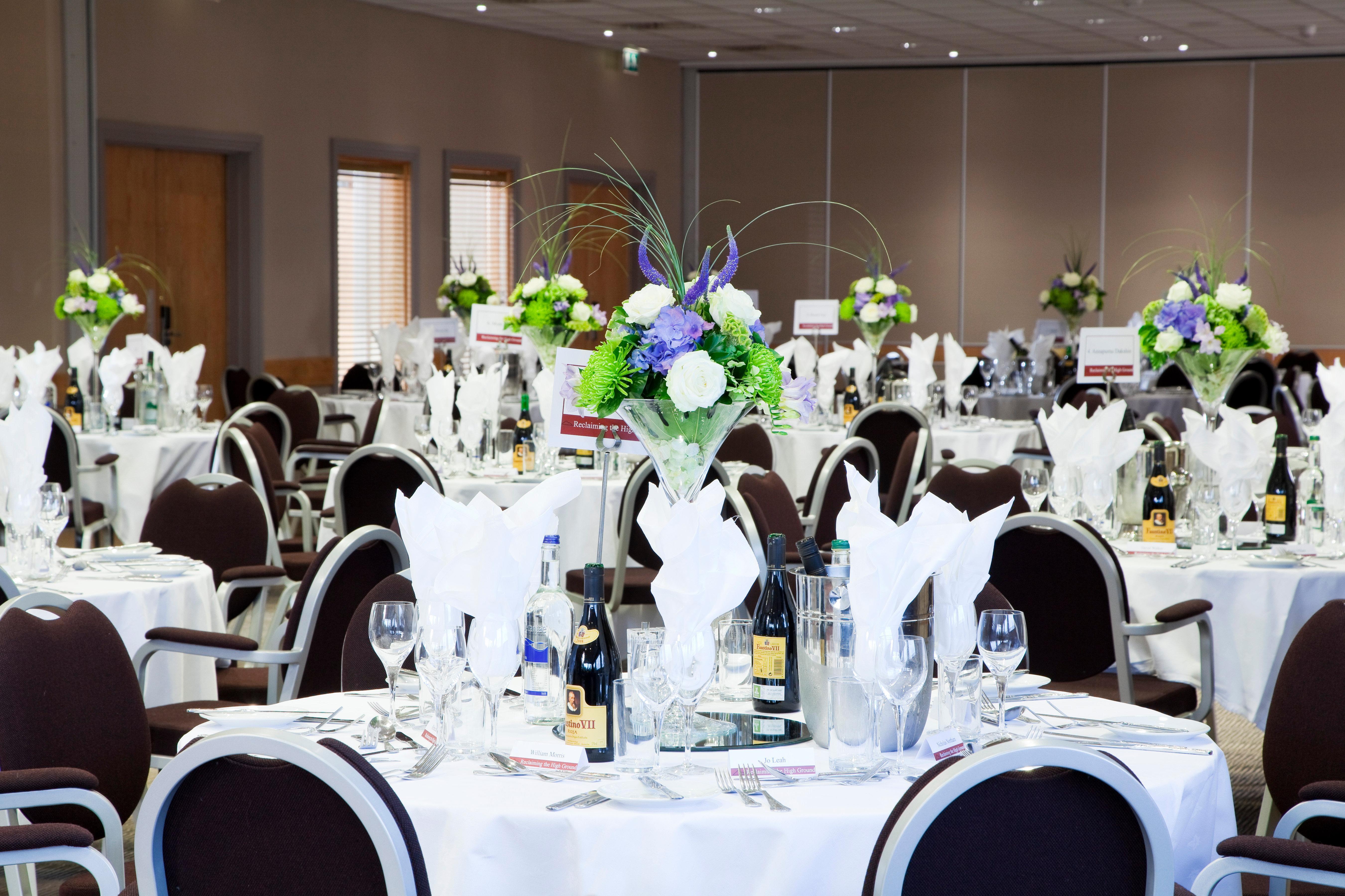Holiday Inn Maidenhead Windsor, An Ihg Hotel Restaurant photo